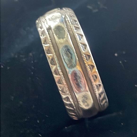 Sterling silver ring size 7 - Picture 2 of 4